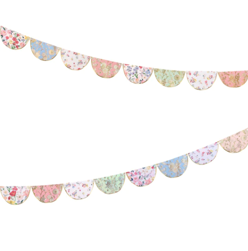 Scallop Garland: English Garden