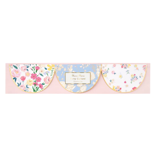 Scallop Garland: English Garden
